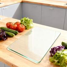 新款透明钢化玻璃双面砧板，厨房必备，耐刮擦、耐热，多功能，可用于切菜、盛菜和展示，现代厨房砧板，耐热材质，耐刮擦表面，是感恩节、万圣节、圣诞节或生日的完美礼物