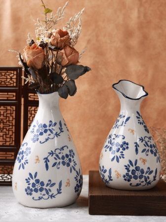 1pc Handmade Blue And White Porcelain Patterned Ceramic Vase, Featuring The Beauty Of Traditional Chinese Blue And White Porcelain, A Minimalist Design, And A Nordic Style. Suitable For Home Decoration, Living Room Ornaments, Room Decorations, Hydroponic Vases, Fresh/Dried Flowers, Floral Arrangements, And Holiday Gifts.