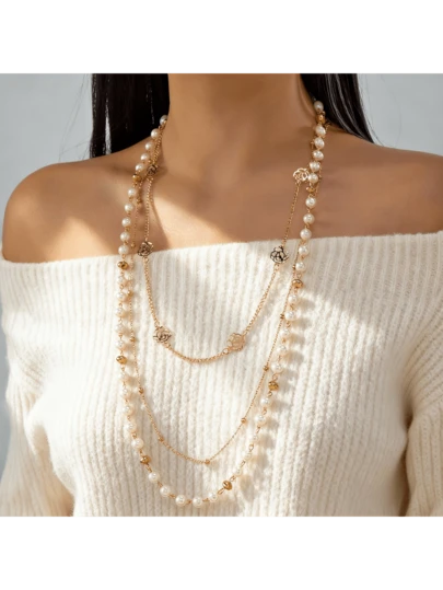 1pc Minimalist Fashion Long Sweater Chain Pendant Necklace, Multi-Layer Faux Pearl Rose Flower Necklace For Women, Suitable For Parties, Gifts, And Daily Wear