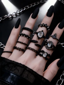 12枚/套波西米亚风水晶装饰戒指，设计包括树叶、蝴蝶等图案，适合女性，夏季、海滩、日常佩戴，也适合情人节、母亲节、复活节等节日，可作为礼物。