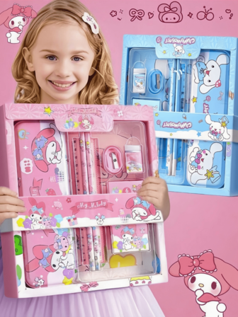  Hello Kitty & Kuromi tecknade figurer presentpappersset, innehåller penna, anteckningsbok, pennvässare, pennfodral, linjal, suddgummi och kritor, Sanrio-licensierad
