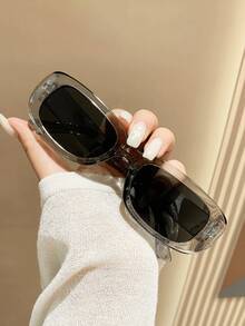 1 副儿童时尚方形日常眼镜