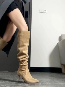 秋冬季法式棕色尖头高跟绒面革长筒靴（女款） - 卡其色 - 查看 4