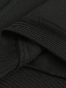 Una sudadera con capucha de corte regular para mujer, con bolsillos y capucha, estampado con un diseño de la ciudad de Nueva York, adecuada para usar en climas fríos y cálidos, de alta calidad y con textura suave. - Negro - Ver 4
