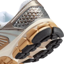 Nike VOMERO 5 (GS) 女款休闲运动鞋 HF6998-004 - 黑/灰 - 查看 9
