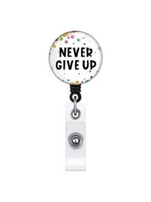 1 pieza Carrete portaidentificación con letras inglesas ajustable, con clip, cierre giratorio y llavero de cristal redondo, adecuado para enfermeras, médicos, uso en la oficina, identificación escolar, decoración de Halloween, Navidad y Día de San Valentín, regalo significativo de Año Nuevo para amigos, compañeros de trabajo, maestros y mayores