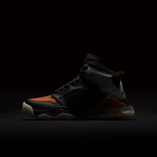 Nike JORDAN MARS 270 (GS) 女款篮球休闲鞋，BQ6508-008 - 黑色/反光銀色海星帆 - 查看 8