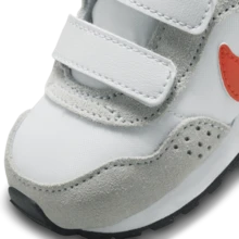 Nike MD VALIANT (TDV) 女款休闲运动鞋 CN8560-020 - 黑/灰 - 查看 8