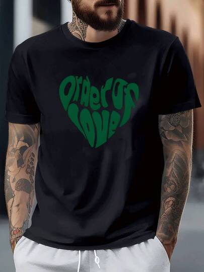 Corazón verde formado por la frase Order of Love simbolizando unión y paz en letras fluidas sobre Camiseta de hombre 100% algodón suave y resistente