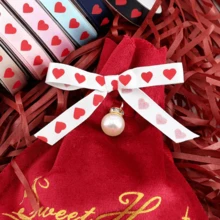 1 Rotolo/709 Pollici Nastro per confezione regalo di San Valentino, Nastro per confezione regalo di compleanno, Nastro per confezione regalo a forma di cuore, Nastro decorativo per regalo, Nastro per decorazione torte e scatole regalo, Adatto per San Valentino, matrimonio, compleanno e confezioni per feste. - Multicolore - Visualizzare 6