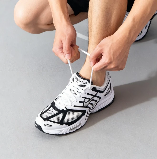 NIKE 男子 PEGASUS 2005 新款休闲跑步鞋 FJ1909-100