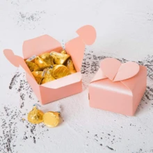 100 pièces Boîtes d'emballage cadeaux de la Saint-Valentin de 2,2 x 2,4 pouces, boîtes d'emballage décoratif en papier de haute qualité pour femmes, boîtes d'emballage cadeaux mignonnes et petites, sacs cadeaux en forme de cœur, sacs d'emballage cadeaux petits et épais, convenant pour la Saint-Valentin, les mariages, les anniversaires, les croisières, le transport, les sacs cadeaux d'artisanat, les sacs cadeaux de fête - Multicolore - Voir 6