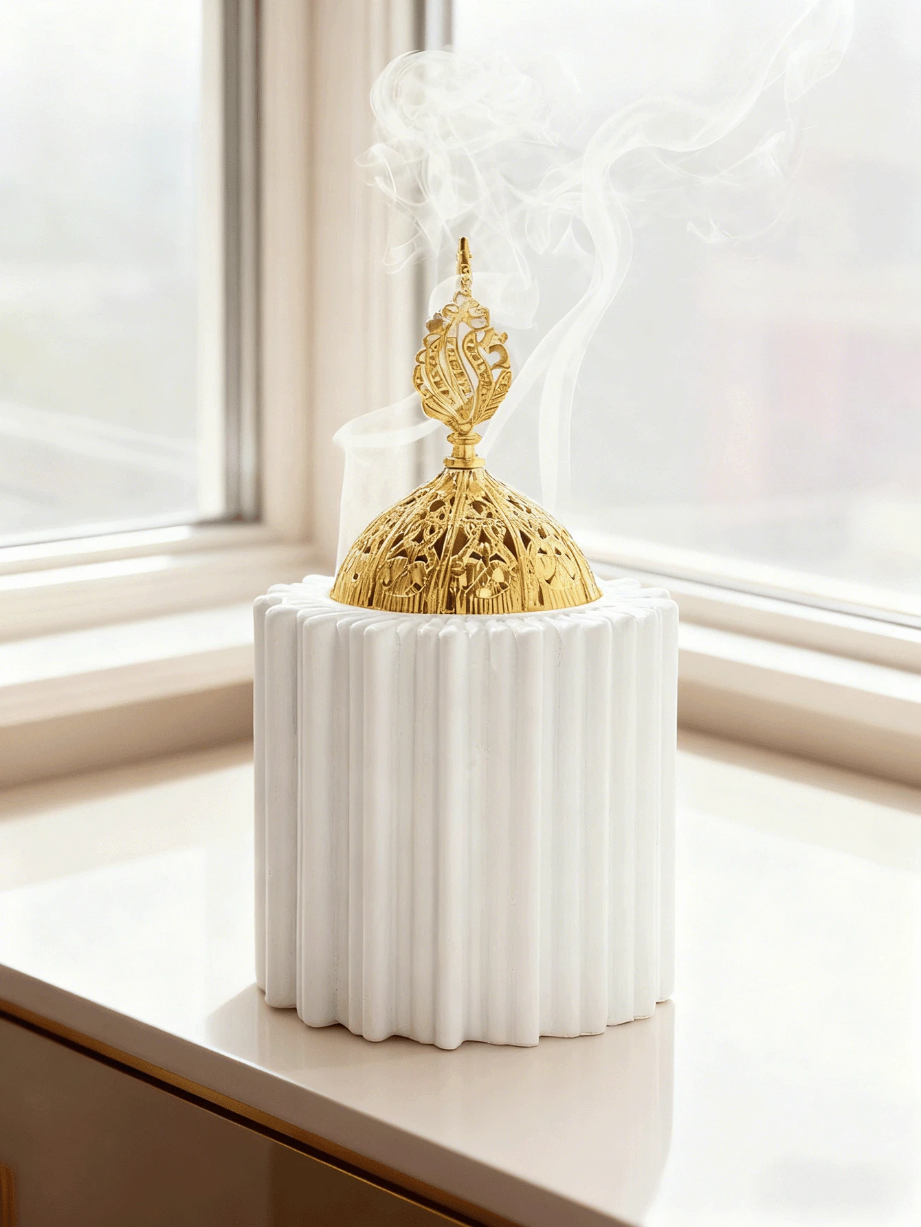 A Refreshing And Elegant Resin Aroma Diffuser. Suitable For Home Decor, Office, Holiday Celebrations, And Yoga Studios. Can Also Be Used As Living Room Decor, Back-To-School Gift, Graduation Gift, Souvenir, Valentine's Day Gift, Gift For Women, And Wedding Gift. - Multicolor - View 1
