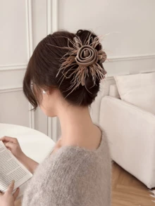 Pinza de pelo con flor de satén y plumas de estilo hada, nuevo accesorio de pelo elegante, pasador de pelo de moda - Multicolor - Ver 6