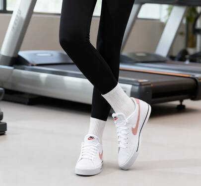  NIKE 女款 Court Legacy 休闲轻便耐穿低帮运动鞋 DH3161-103