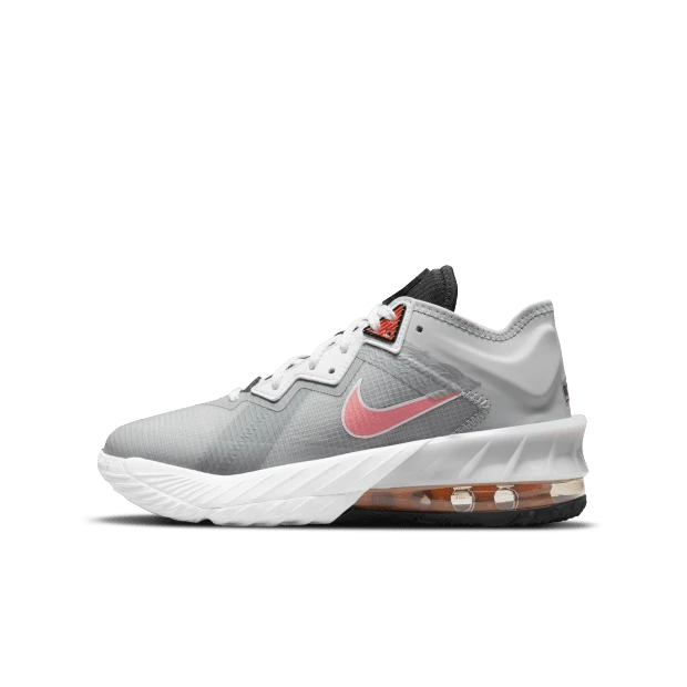 نايك ليبرون XVIII LOW (GS) أحذية رياضية كاجوال للنساء DJ3760-005 - أسود/رمادي - مشاهدة 1