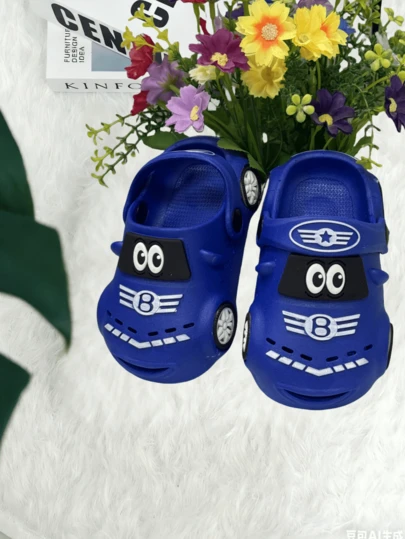 2024 New Kids Cartoon Car Design Soft Bottom Indoor/Outdoor Slip-On Sandals, Summer, Boys