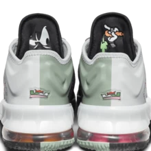 نايك ليبرون XVIII LOW (GS) أحذية رياضية كاجوال للنساء DJ3760-005 - أسود/رمادي - مشاهدة 10