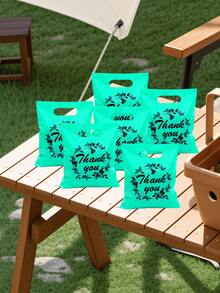 100 Sacolas Plásticas Temáticas para Festas - Ideal para Lembrancinhas, Doces, Presentes e Decoração de Festas - Perfeitas para Brincos, Pulseiras e Outros Objetos Pequenos. Sacolas Decorativas para Presentes, Compras e Armazenamento - Acessórios para o Dia dos Namorados - Multicolorido - Ver 10