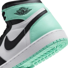 Nike Air Jordan 1 Retro High OG BG 女款运动鞋，休闲鞋 FD1437-130 - 白 - 查看 9