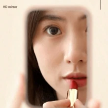 1个便携式化妆镜，采用聚氨酯皮革材质，可折叠旅行镜，适合作为礼物、旅行必备品、化妆品收纳盒，易于存放，生日礼物、毕业礼物、家居装饰、返校季房间装饰、学习用品 | 镜子、旅行必备品、迷你镜、化妆包必备品、便携镜、小镜子、带镜子的梳妆台（粉色） - 彩色 - 查看 10