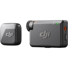DJI Mic Mini（1个发射器+1个接收器），无线领夹式麦克风，超轻便携，音质出色，具备降噪功能和自动增益控制，适用于Vlog拍摄、直播等场景，传输距离可达400米。
