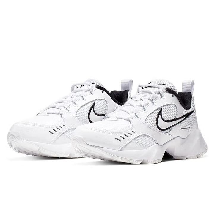 Nike 耐克女款 Air Heights 复古厚底运动鞋,缓震低帮休闲运动鞋,CI0603-102 - 白色 - 查看 1