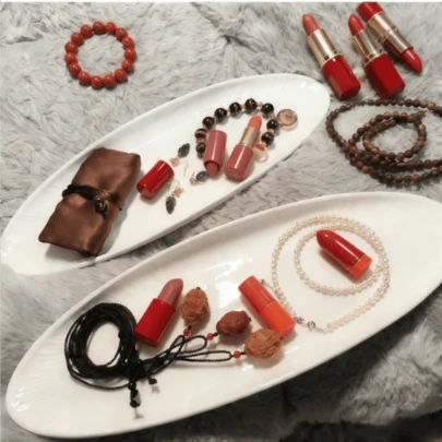 This High-Temperature Ceramic Storage Dish Is In An Elongated Oval Shape, With A Clean Milky White Color Throughout. After High-Temperature Firing, The Surface Presents A Delicate, Smooth Luster, With A Slightly Cool And Smooth Touch.,Room Décor