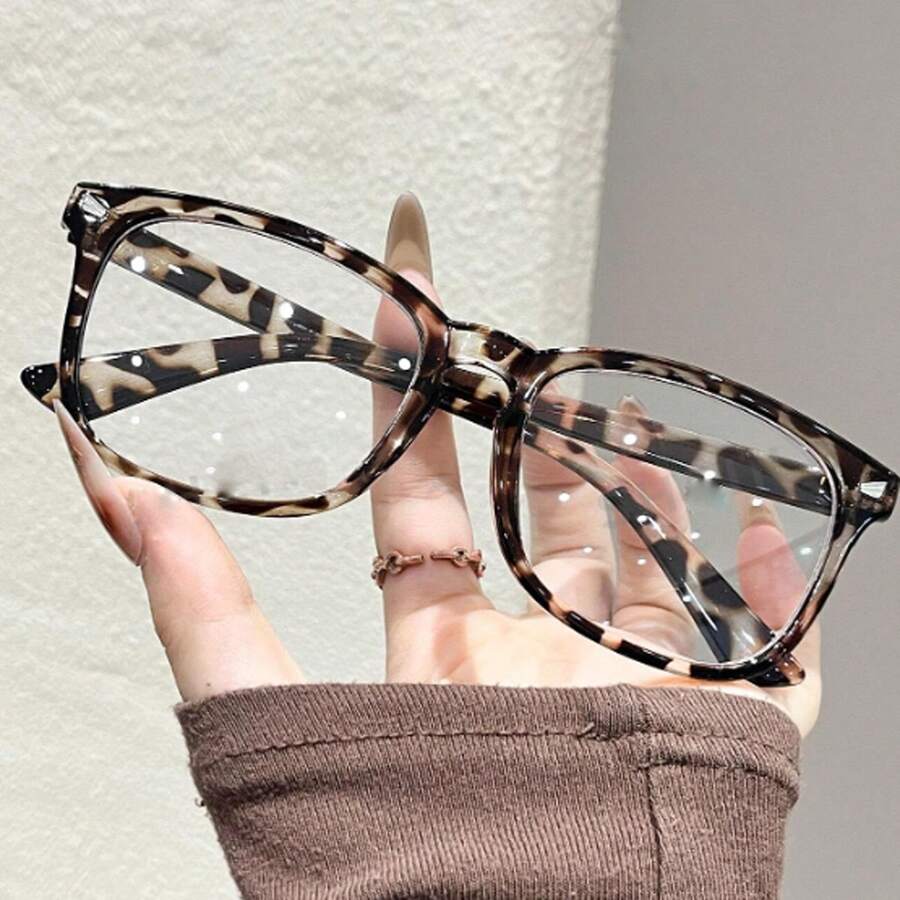 1 pièce Lunettes en plastique à monture pleine léopard géométrique personnalisées de style Ins pour femmes. Accessoires de mode convenant à tous les types de visage, idéaux pour la photographie de rue, les festivals de musique, le carnaval et l'été.