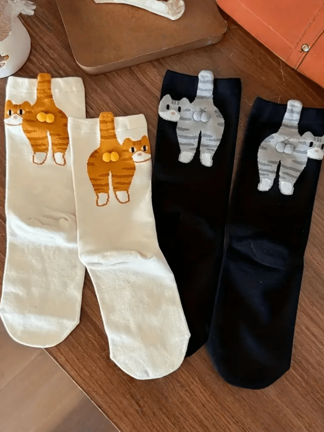 5 Pairs Women's Cartoon Cat Ding Dong Mid-Calf Socks - Funny & Cute Japanese Style Unisex Socks, Suitable For All Seasons Home, Leisure, Sports, Comfortable & Versatile Design, Perfect Gift (Due To Different Lighting, The Eye Color May Look Different, Please Refer To The 6th And 7th Photos For The Actual Product)
