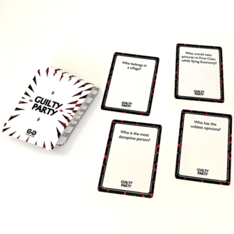 情侣派对棋盘游戏卡牌，一款趣味互动休闲卡牌游戏，非常适合情侣，开启温馨的沟通时刻，是情人节和新年浪漫礼物的理想之选。