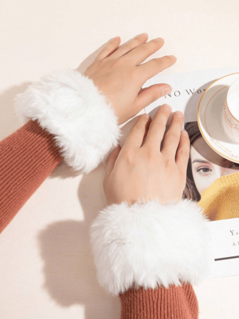 1 par de puños decorativos falsos de tela de felpa blanca con empalme para mujeres