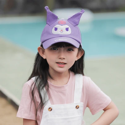 Gorra de béisbol con orejas 3D Kuromi de Sanrio: gorra violeta lavanda con orejas de conejo de pie y apliques bordados en la parte delantera, correa ajustable para la mayoría de los tamaños de cabeza, material de algodón suave, estética gótica kawaii, perfecta para la moda diaria, convenciones de anime, ropa de calle linda y regalo de colección para adolescentes, mujeres jóvenes y fanáticos de Kuromi, adecuado para regalar a novio/novia.