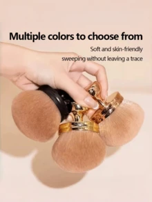 升级版大号散粉刷，超大号柔软刷毛散粉刷，大号印章式化妆刷，适合所有肤质，深受初学者和专业化妆师喜爱，方便旅行携带，是圣诞节、新年和情人节的理想礼物。