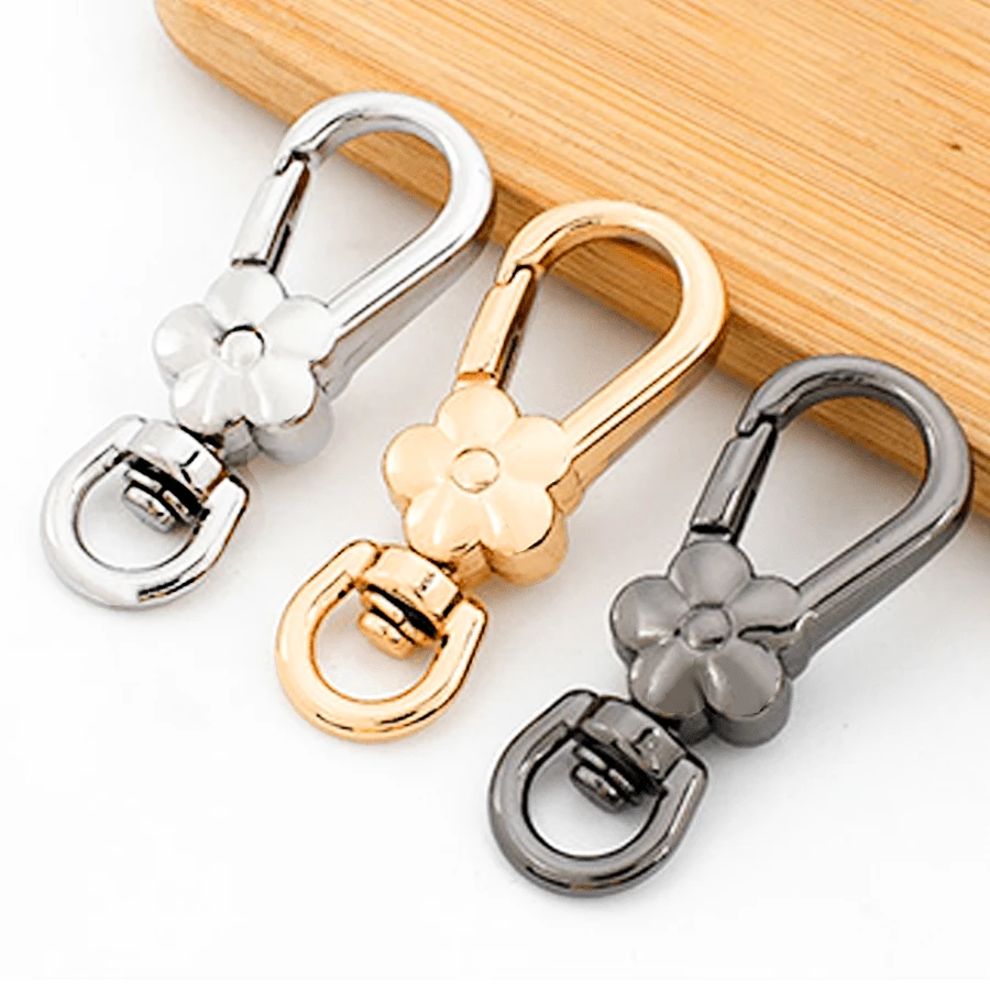 5 chiếc móc khóa hoa, móc xoay, kẹp chó, thích hợp để tự làm dây treo, móc khóa kim loại, kẹp lò xo hình kim loại, móc khóa carabiner, móc chìa khóa, kẹp túi, kẹp dây xích chó, quà tặng Giáng sinh, phụ kiện điện thoại - Súng kim loại - Xem 1