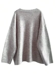 ​Essential Plus Size Long-Sleeve V-Neck Sweaters For Women – Must-Have Fall/Winter Wardrobe Pieces - Grey - View 3