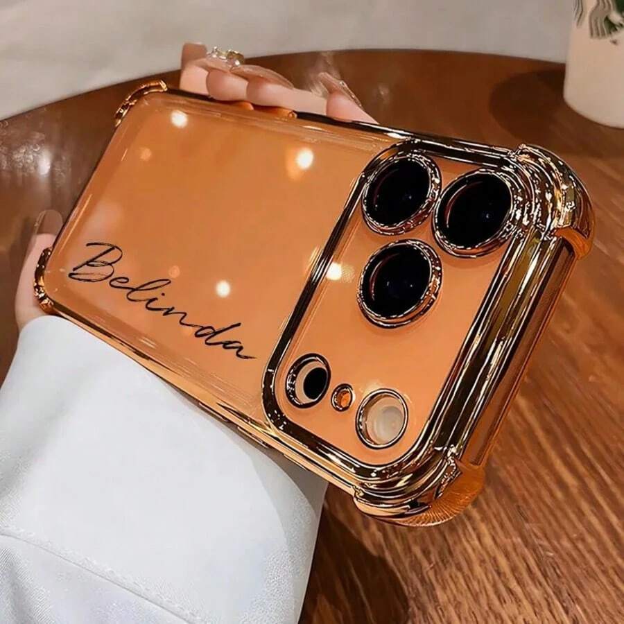 可定制个性化姓名及字体手机壳，四角加固电镀软壳，防摔防刮，永恒经典，时尚独特，简约个性化，兼容苹果17/17 Pro Max/17 Air/17 Pro/16/16e/16 Plus/16 Pro/16 Pro Max/15/15 Plus/15 Pro/15 Pro Max/14/14 Plus/14 Pro/14 Pro Max/13/13 Pro/13 Pro Max/12/12 Pro/12 Pro Max/11/11 Pro/11 Pro Max、S25 Ultra、S24 Ultra，是馈赠亲友或商务伙伴的理想之选，国际版，非国内版。 - 金色 - 查看 1