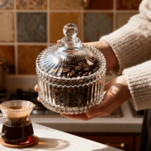 1个带盖玻璃储物罐，水晶盖玻璃碗，食品储物罐 - 可存放咖啡豆、糖豆、蜂蜜，零件收纳盒，首饰架，烛台，礼品，婚礼和生日餐桌装饰，厨房用品，圣诞礼物