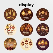 500张/卷 斋月灯笼图案贴纸，是礼品装饰的理想之选。尺寸：2.5厘米/1.0英寸。斋月快乐！自粘圆形贴纸，适用于装饰礼品、包装盒、文具以及其他您喜爱的物品。