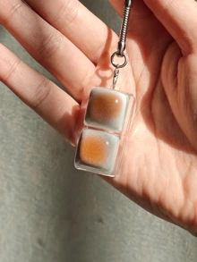 1pc Caramel Bread Shaped Keychain, Stress Relief Fidget Toy, Mechanical Keyboard Switch Tester, Keyring, Desktop Decor, Phone Charm, Creative Novelty Anti-Anxiety Finger Toy