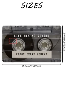 1个创意磁带造型信用卡夹，附赠励志贴纸“人生没有重来，享受每一刻”，PVC材质，防指纹，耐用防刮，男女通用，可收纳小型芯片卡、银行卡、信用卡、交通卡、学生证等，DIY