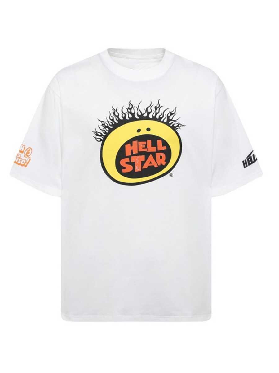Camiseta Fiery Halo: Una prenda blanca que presenta un rostro sonriente similar al sol rodeado de llamas negras y la frase en negrita HELL STAR, que encarna un estilo desenfadado y confiado con 100% algodón. - Blanco - Ver 1