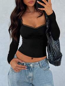 VIVINA Women's Casual Sexy Lace Trim Ruched Bust Fitted Long Sleeve T-Shirt, Versatile Weekend Wear, Homewear Top, Women's Long Sleeve Sweetheart Neck T-Shirt With Lace Trim, Black Regular Length Top, Valentine's Day Top - Black - View 3