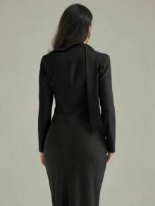 女士休闲简约通勤时尚垫肩系带西装外套，优雅简约，适合日常通勤、约会、情人节、新年、春季等场合。 - 黑色 - 查看 2