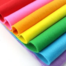 Feltro Santa Fé Rolo 10 Metros Largura 1,40m Tecido 100% Poliester para Artesanato e Decoraçao - Azul bebê - Visão 2