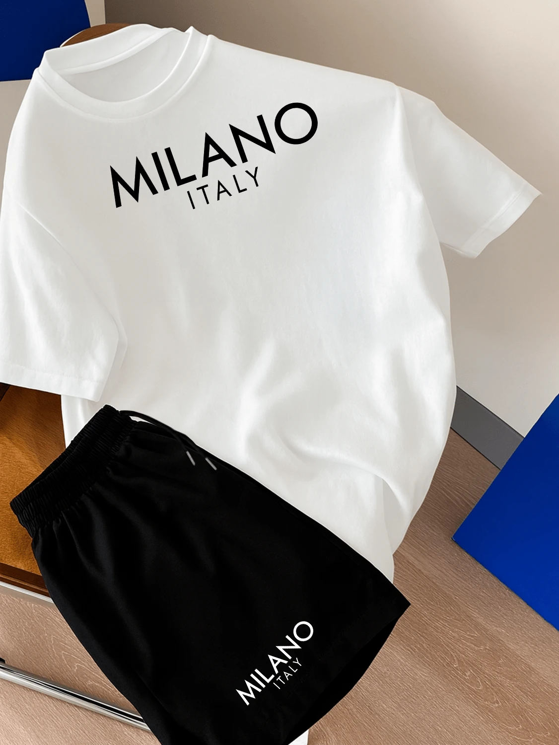 Conjunto Masculino Camiseta + Short Tactel Mauricinho Preto e Caqui Estampada "Milano Italy" Modelo T-shirt Bermuda Camisa Style Especial Confortável - Novidade - Branco e Preto - Visão 1