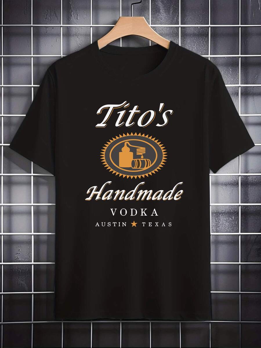 Vintage Inspired Tito's Handmade Vodka Logo Celebrating Austin Texas Distilling Heritage With Bottle And Barrel Graphic Men's 100% Cotton Tshirt - 黑色 - 查看 1