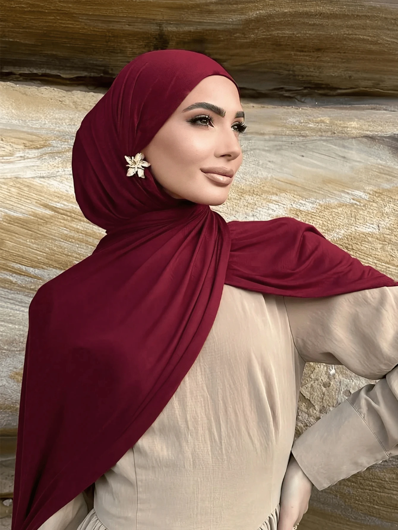 1 chiếc khăn quàng cổ viền đơn giản, màu trơn, thanh lịch, thường ngày dành cho nữ, khăn trùm đầu bằng vải dệt kim cao cấp Viscose Jersey, khăn trùm đầu dài kiểu khăn xếp, thích hợp cho cuộc sống hàng ngày, đi chơi và tụ tập - Màu Đỏ Sâu - Xem 1