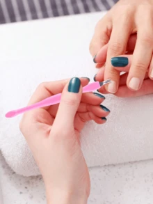 1 Set Of V-Shaped Cuticle Scissors+1 Set Of Small Nail Dust Removal Brush, V-Shaped Cuticle Film Fork, Nail Cuticle Remover, Push Rod Double Headed V-Shaped Fork Nail And Foot Care Cleaner, Household And Nail Salon Care Tool, With Handle - Multicolor - View 4