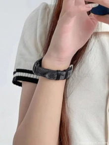 复古时尚扎染牛仔风格智能手表表带，兼容 Series 1/2/3/4/5/6/7/8/9/10/SE/Ultra，尺寸：38mm/40mm/41mm/42mm/44mm/45mm/49mm，时尚休闲腕带，男女皆宜，节日送礼佳品。 - 黑色 - 查看 5